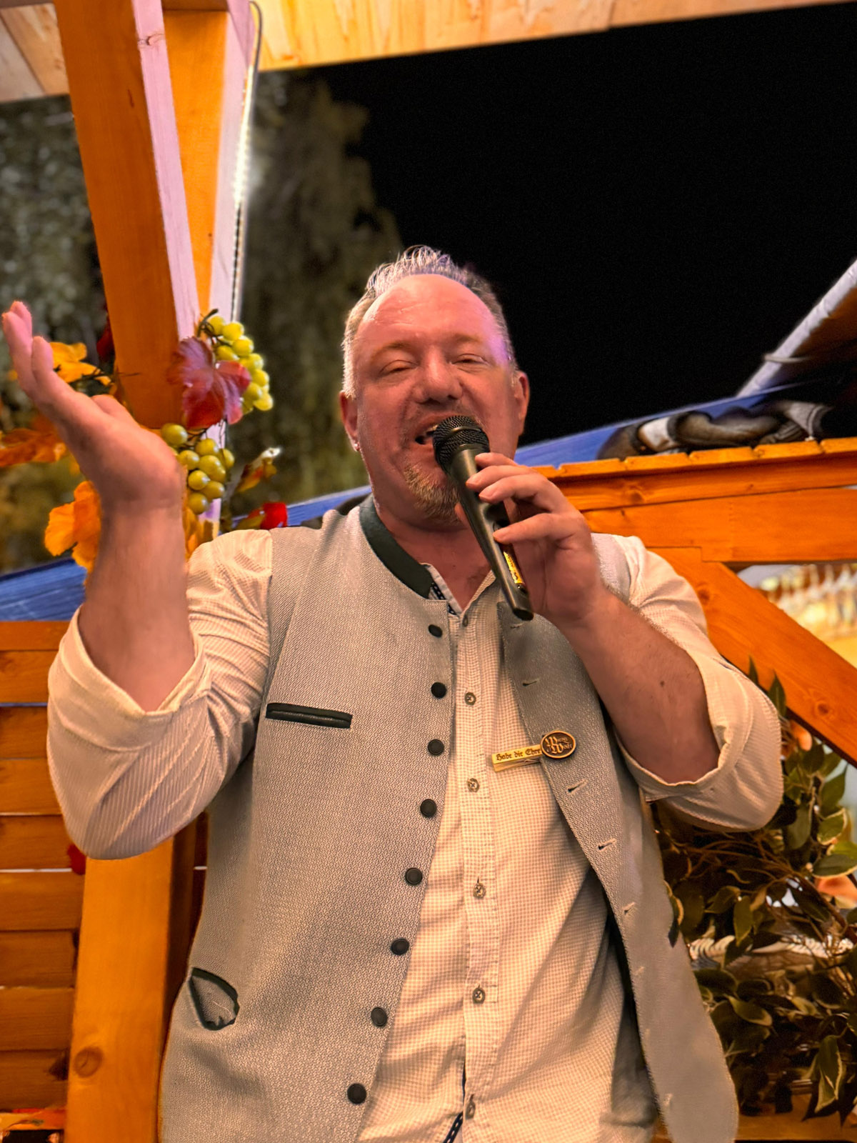 WiesnWoife DJ & Entertainment aus Dachau und München